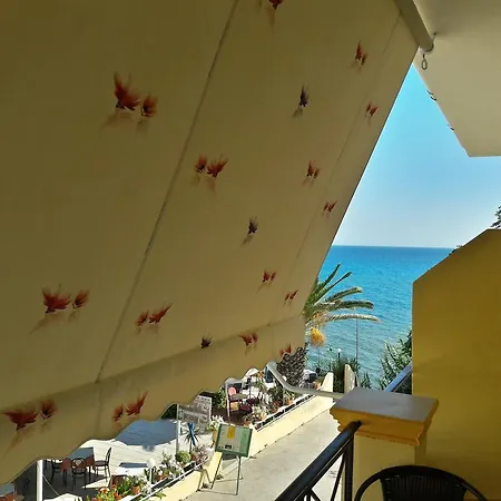 Foivos Seaside *