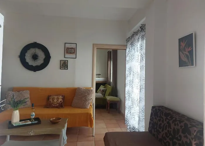 Foivos Seaside Apartamento *